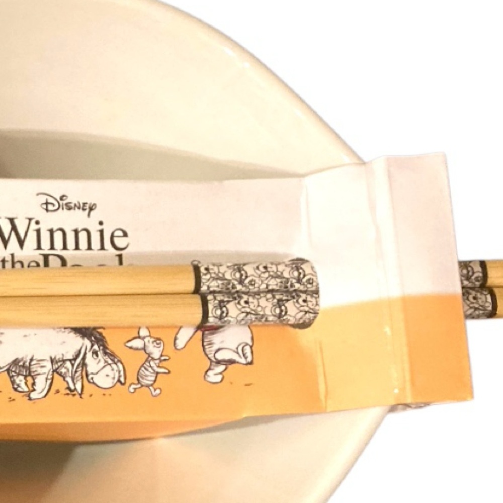 Winnie the Pooh Noodle Bowl & Chopsticks, Hiking with Tigger. NWT - Picture 5 of 5
